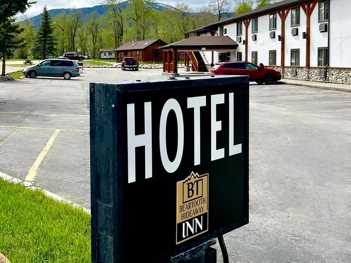 Beartooth Hideaway Inn & Cabins Ред-Лодж Экстерьер фото
